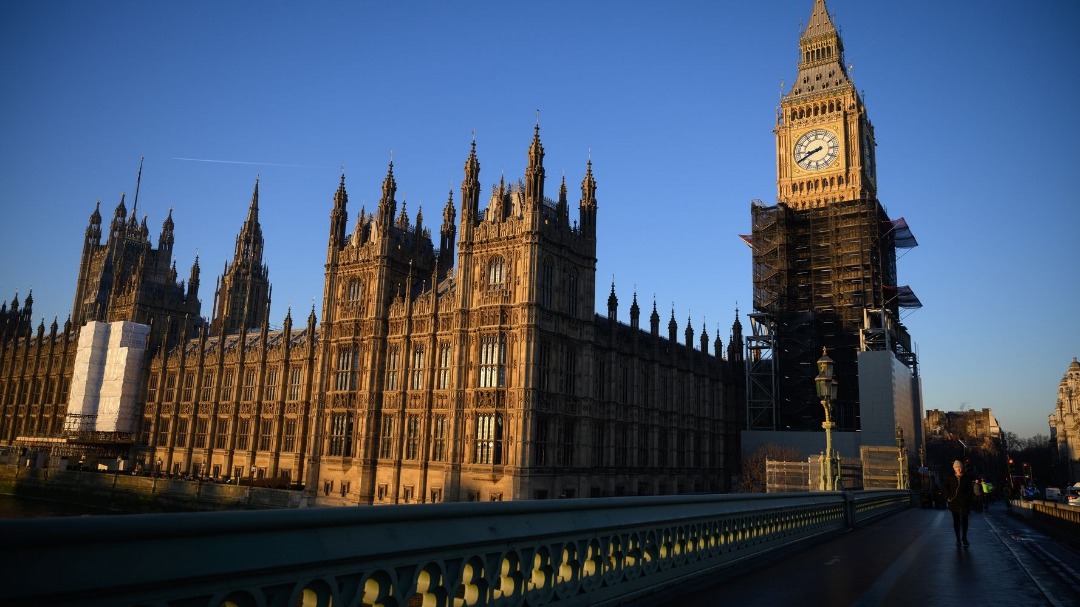 英国会奇葩规定 职员申请通行证需说明父母性别